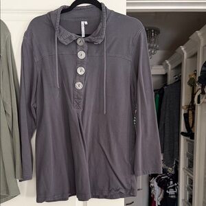 Lulu-B Charcoal Button-Down Women's Top